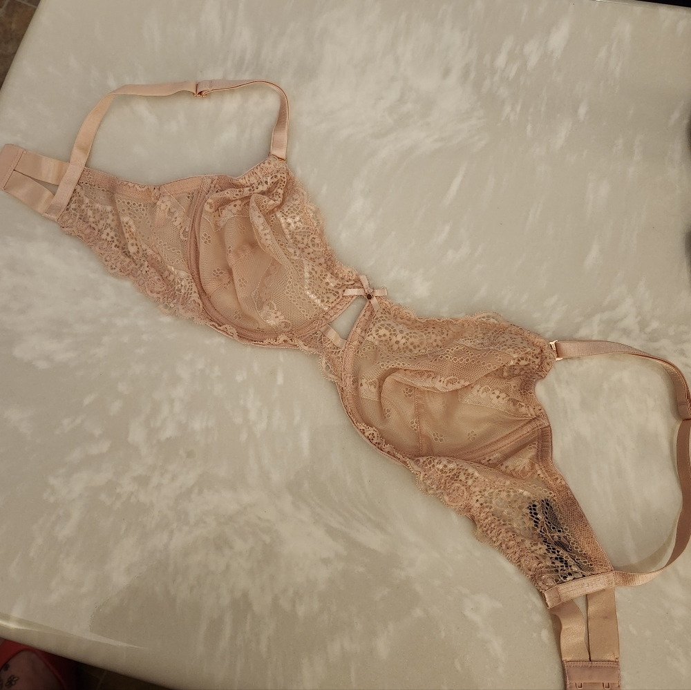 Lace bra